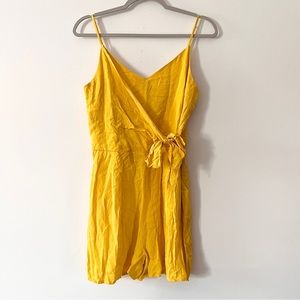 NWT One ❤️ Clothing LA yellow Romper size M